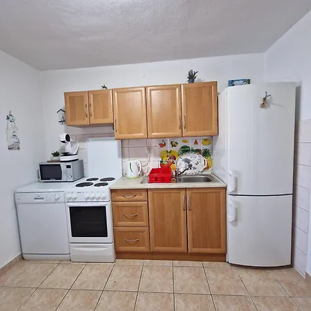 Apartament Meri *